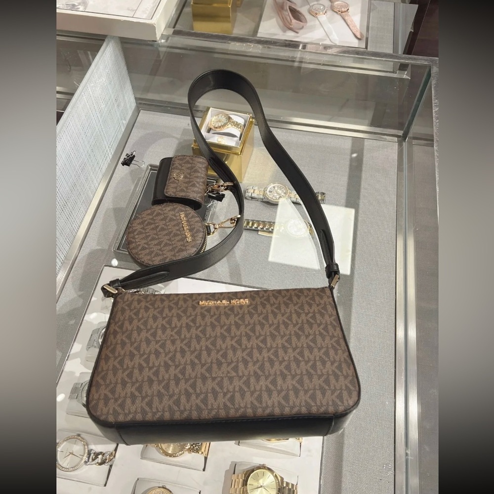 MICHAEL KORS JET SET SMALL CROSSBODY BAG TECH ATTACHED